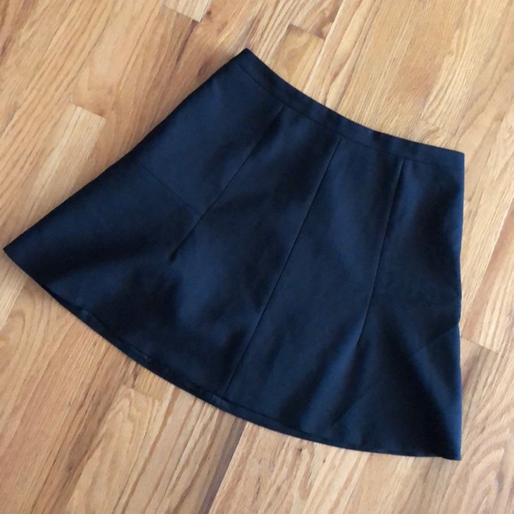 J Crew Fluted Flare A-line Mini Skirt Black Sz 4 - Picture 3 of 5